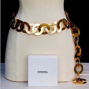 CHANEL Vintage Gold Tone Chain and Leather CC Logo Classic 